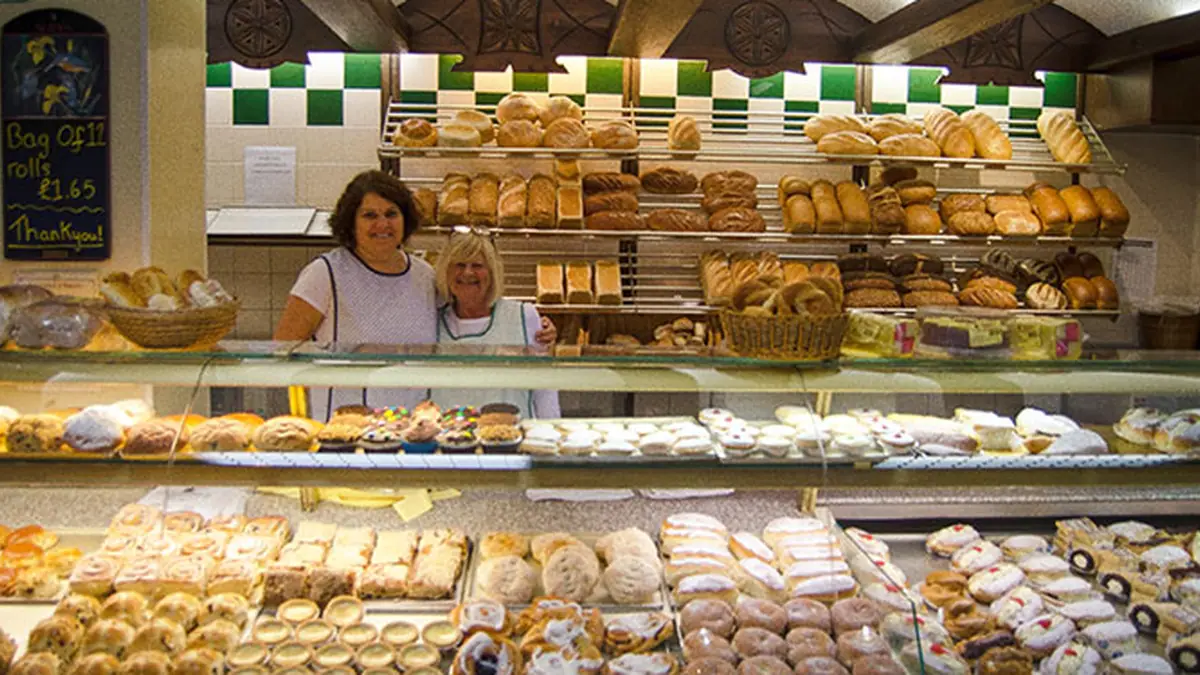 Lawrances Bakery – bakery in Evesham town centre